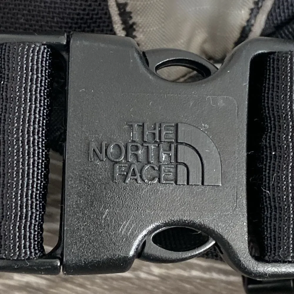 The North Face Black & Navy Blue Water Hiking Waist bag Backpack Large Pockets